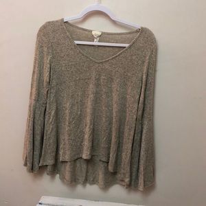 Soft bell bottom sleeved top